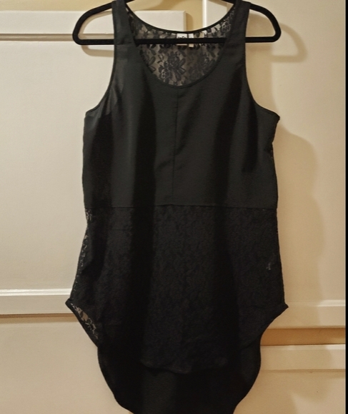 free press Tops - Free Press Women's Sleeveless Lace Accented Top